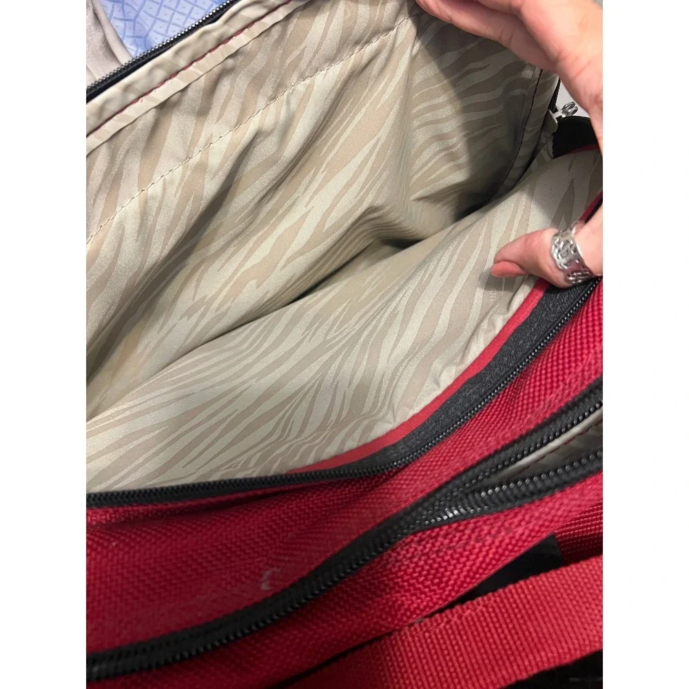 Ricardo Beverly‎ Hills Red Travel Tote Bag Carry-On 16x8x12 Zip Compartments